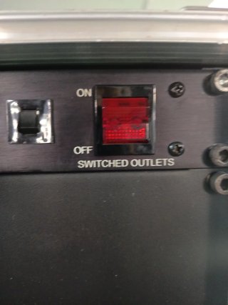 Furman PL-PLUS E Dimmer de Luces