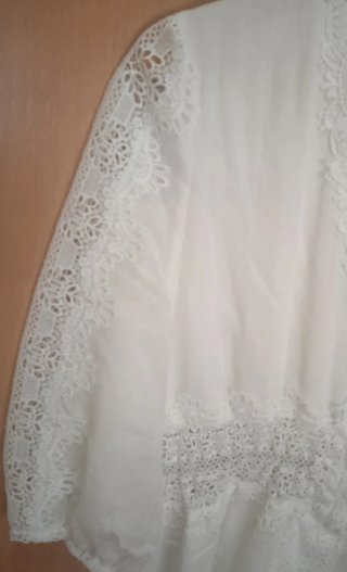 Vestido blanco ZARA con encaje