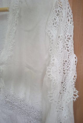 Vestido blanco ZARA con encaje