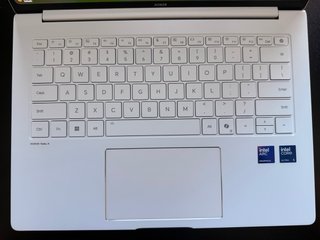 Portátil Honor MagicBook Pro 14.6 OLED Ultra 225H
