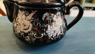 Juego de café vintage negro con flores