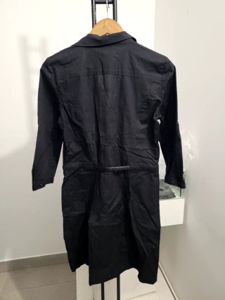 Vestido negro con cinturón