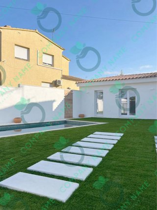 Installazione di erba artificiale