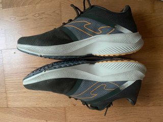 Zapatillas Joma Elite grises y verdes