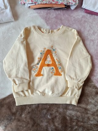 Sudadera niña letra A floral 18 meses
