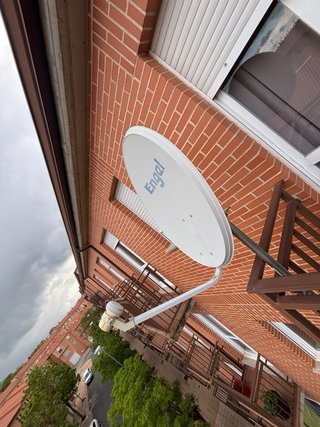 Antena parabólica Engel