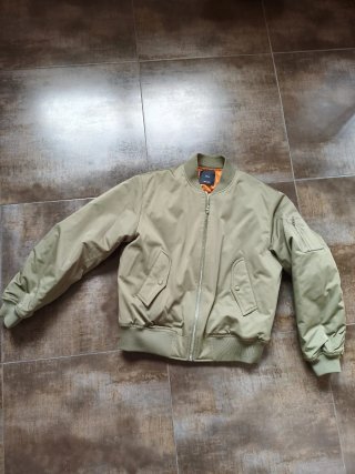 Bomber Mango Verde Talla M Sin Estrenar