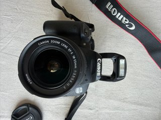 Canon EOS 700D + Lentes 18-55 y 75-300