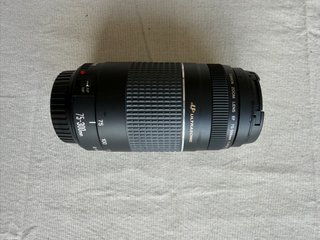 Canon EOS 700D + Lentes 18-55 y 75-300