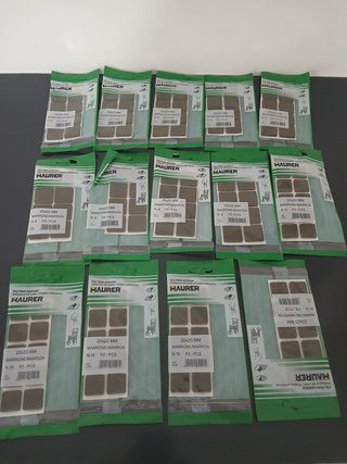 Lotto 14 conf. Feltrino Adesivo Quadrato Marrone
