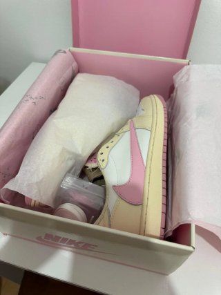 Jordan 1 Low x Travis Scott Beige/Rosa Talla 42
