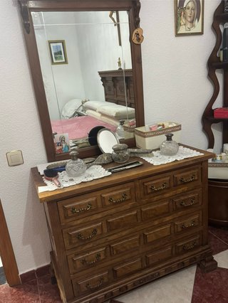 Habitación completa de muebles castellanos antiguo