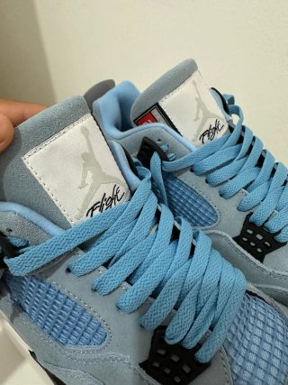 Jordan 4 Retro University Blue