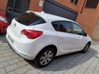 Opel Astra 2014