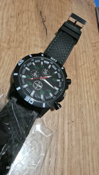 Orologi ••leggi descrizione••