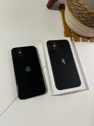 iPhone 11 Negro de 64GB con su Caja Original