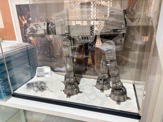 AT-AT Imperial Walker Master Replicas Firmada