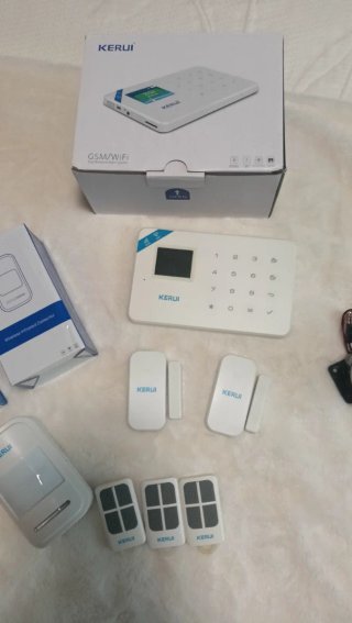 KERUI Alarma GSM/WiFi + Accesorios