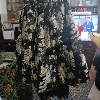 Traje Huertana Talla 38 Negro Dorado