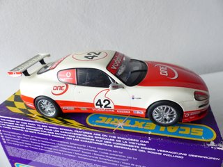 MASERATI COUPE SCALEXTRIC ( CON CAJA )