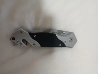 Navaja multiusos con cortador de vidrio