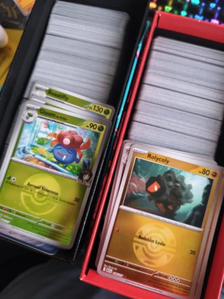 Cartas Reverse-Holo y Holo Heroes Ascendentes Esp