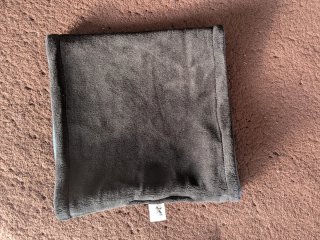 Braga de cuello gris