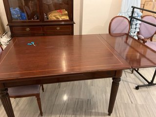 Mesa comedor caoba y 4 sillas