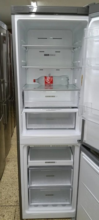 NEVERA COMBI WHIRLPOOL NO FROST ENERGÍA A+