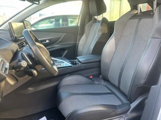 Peugeot 3008 “El SUV que enamora a primera vista"