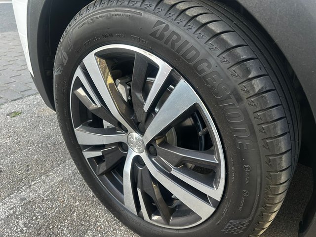Peugeot 3008 “El SUV que enamora a primera vista"