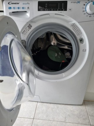 Lavadora-Secadora Candy SmartPro semi-nueva
