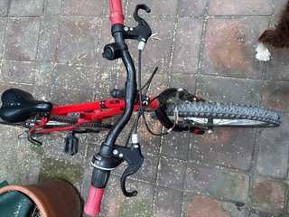 Bicicleta infantil Decathlon 20 roja