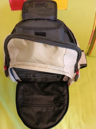 Mochila Trunk Co Beige y Negra