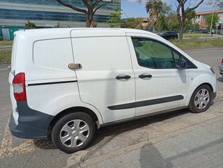 Ford Transit Courier 2021