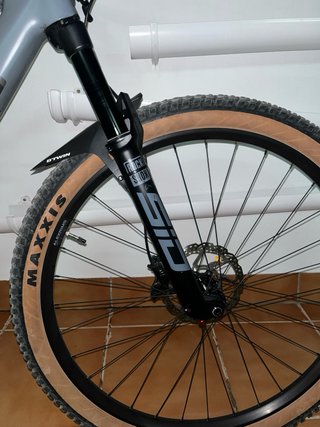 E bike ligera BMC Fourstroke AMP