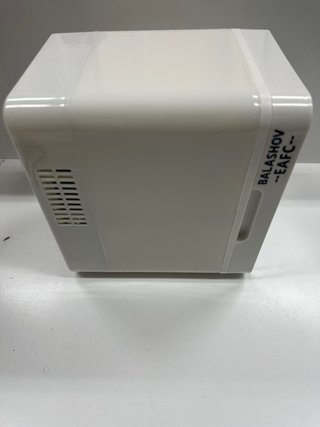 Mini refrigerador blanco