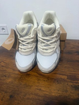 Asics Gel NYC Beige/Plata