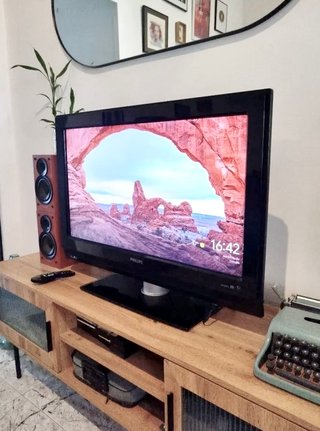 TV Philips 32" + Chromecast Smart TV