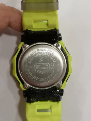 Reloj Casio G-Shock 3506 Amarillo/Negro
