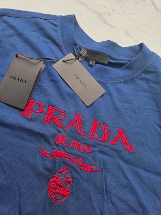 Camiseta Prada Milano Bordada Azul Talla M