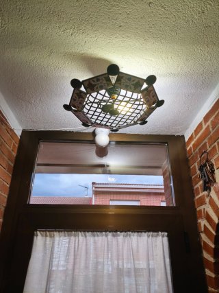 Lámpara decorativa cerámica y metal