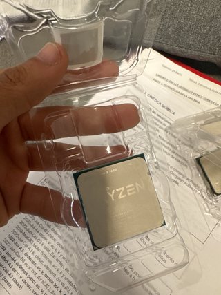 3 Procesadores Ryzen 5  Tiene fallos occt