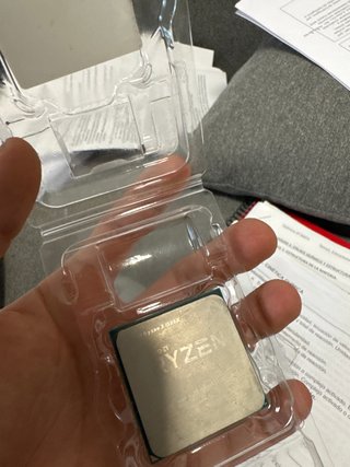 3 Procesadores Ryzen 5  Tiene fallos occt