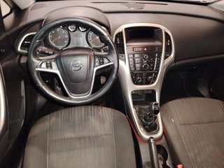 Opel Astra 2012