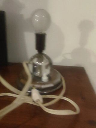 Lampada da tavolo acciaio e vetro