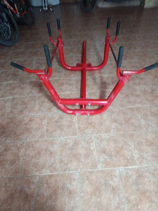 Máquina de gimnasio roja