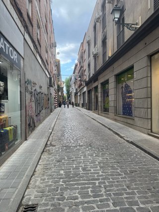 Se alquila plaza de garaje en el centro de Granada
