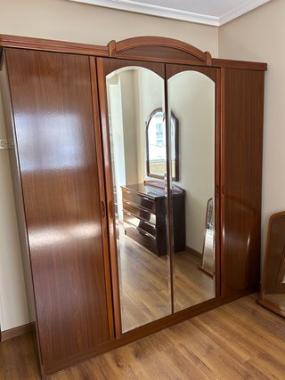Habitación completa de matrimonio en madera oscura