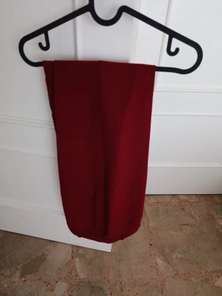 Traje de chaqueta y pantalón rojo